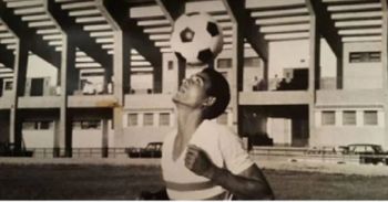 شاهد .. أكرم حسني يحيي ذكرى وفاة والده برسالة مؤثرة