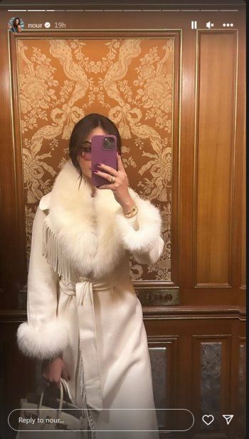 شاهد .. بالصور- نور الغندور تتألق بالابيض الشتوي والريش وتخطف الانظار بجمالها