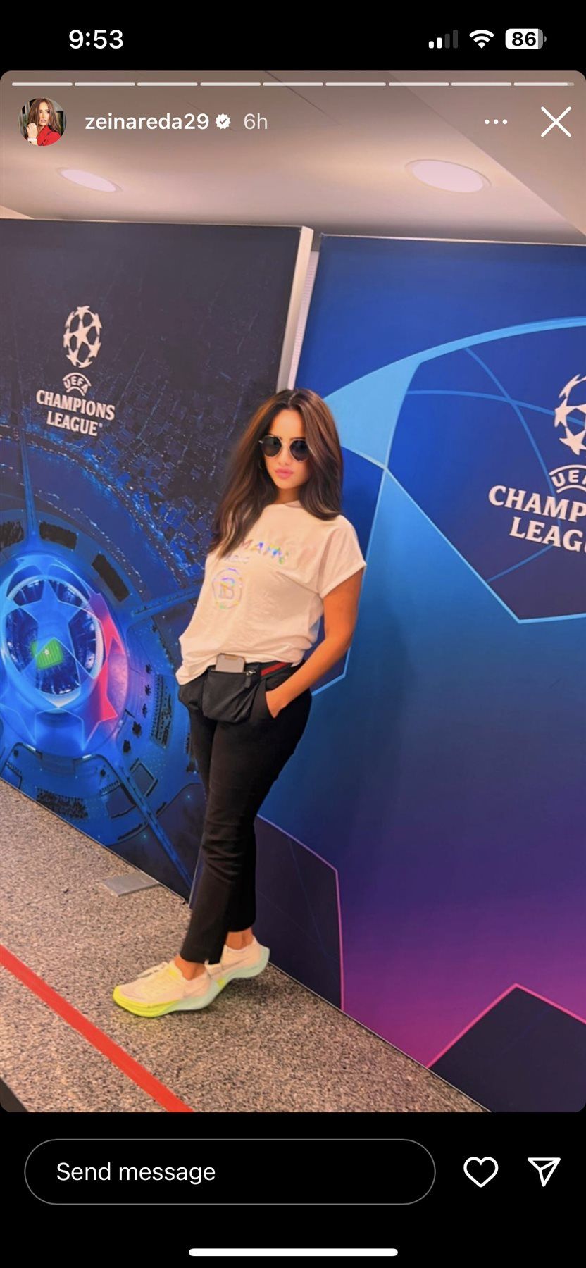 من الإستاد أوروبا .. زينة بإطلالة غير موفقة : مش لايق عليكي