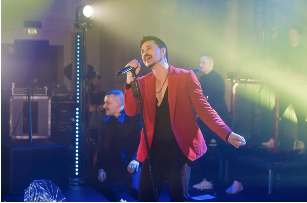 بالصور.. نجوم البوب والروك والراب الروس يتألقون في مهرجان دبي الموسيقي