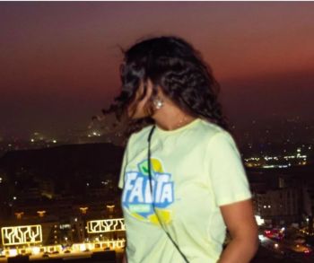 شاهد .. بعد تعرضها للإنتقادات .. جنا عمرو دياب تظهر من جديد من المقطم