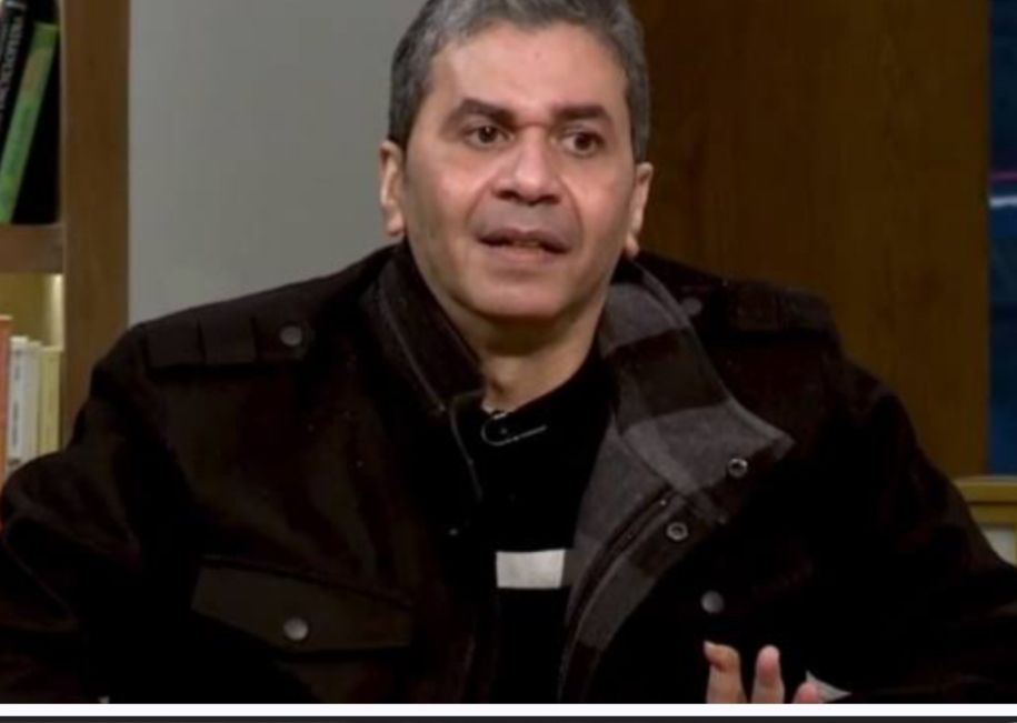 عمرو الليثي يستجيب لـ عمرو محمد علي ويتكفل بمصاريف أدائه العمرة برفقة والدته