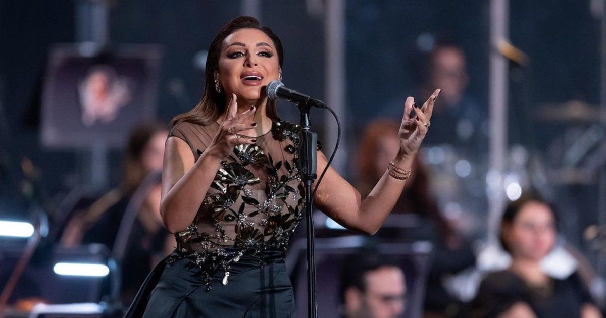 شاهد .. سعر مرتفع لفستان أنغام الأنيق في حفل روائع بليغ حمدي .. كم بلغ؟ - بالصور