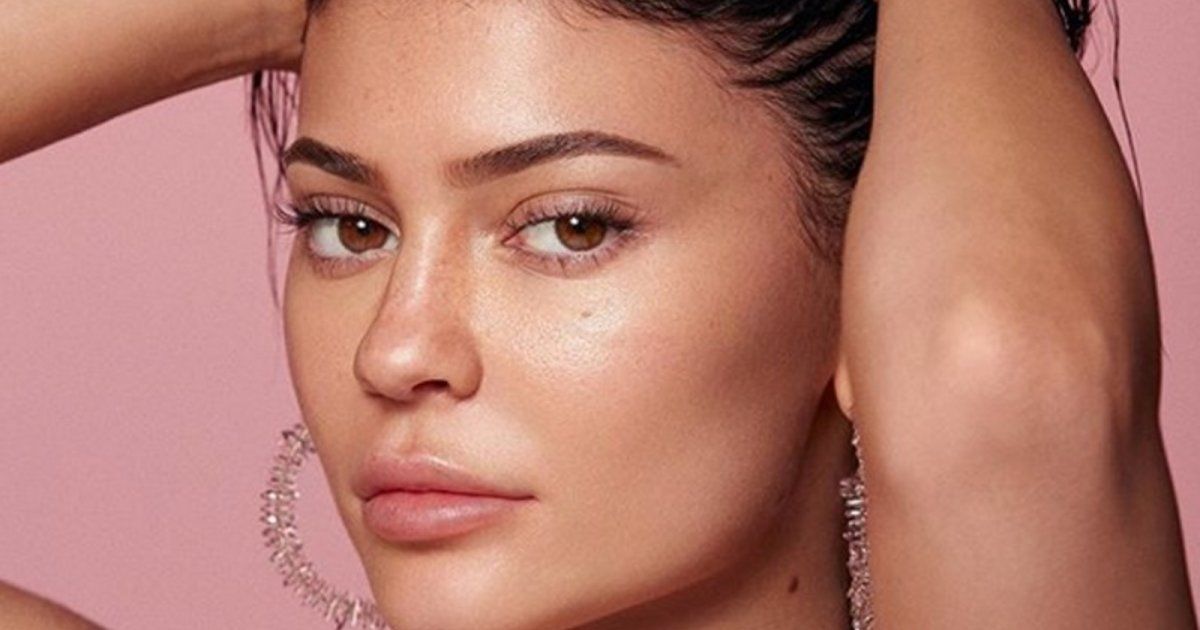 شاهد .. صدمة بسبب شكل بشرة كايلي جينر من دون فيلتر وفوتوشوب! - بالفيديو