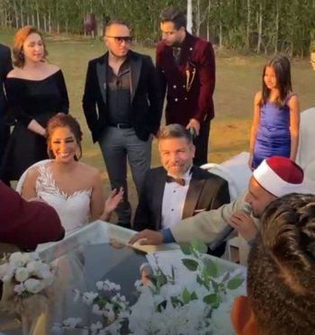شاهد .. بعد فترة قصيرة من زواجهما.. ممثل مصري يعلن طلاقه من المذيعة المعروفة
