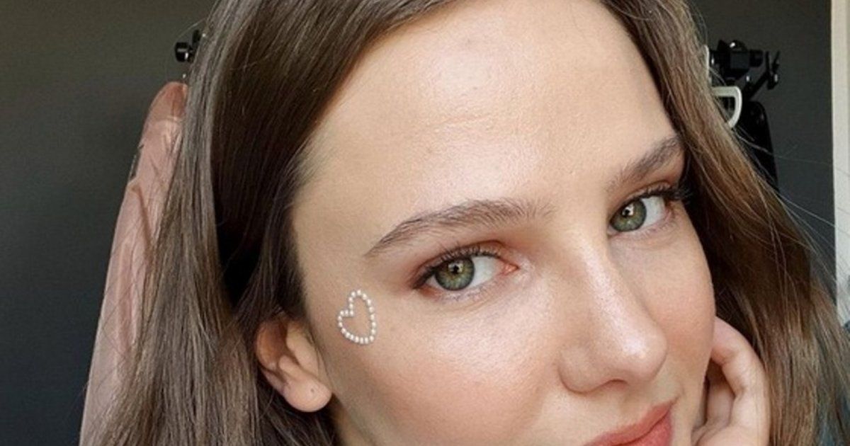 شاهد .. حبيب ألينا بوز يُحرجها بتصرفه مع حبيبته السابقة سيريناي ساريكايا