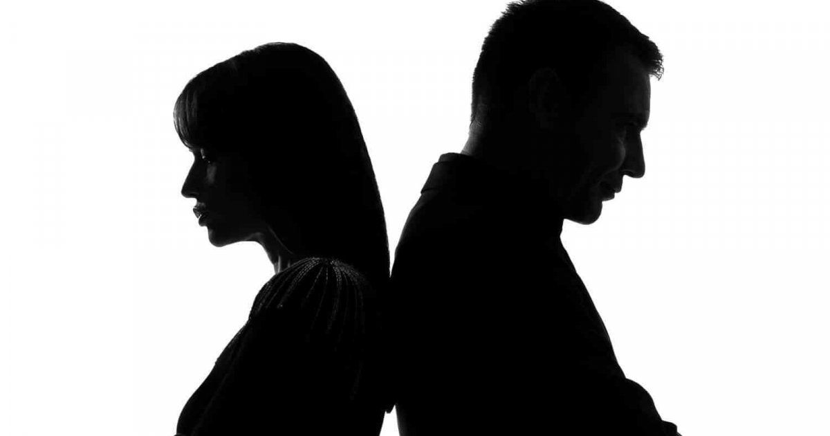 شاهد .. ممثل لبناني شهير بتصريح جريء عن علاقته بزوجته :خبصت وكذبت وفَرْجَيتها وج الشيطان