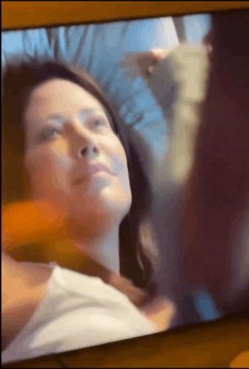 شاهد .. "الخائن" يواصل إثارة الجدل.. ومشهد حميم جديد بين سلافة معمار وقيس الشيخ نجيب يتصدر