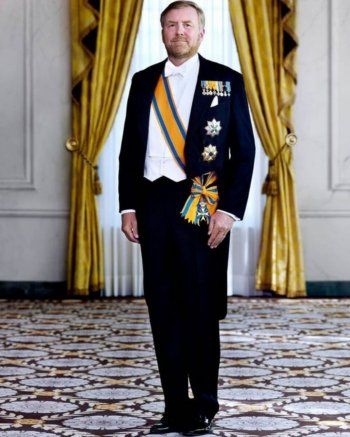 شاهد .. صور جديدة للملك ويليم ألكسندر والملكة ماكسيما بعد مرورعقد على حكمه