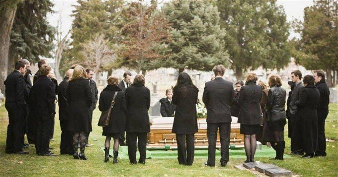 وفاة المطرب البرازيلي دارين مواريس بسبب لدغة ثعبان