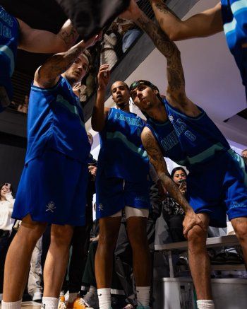 شاهد .. بالفيديو- هل يبتعد جاستن بيبرعن الغناء ويحترف هذه الرياضة!