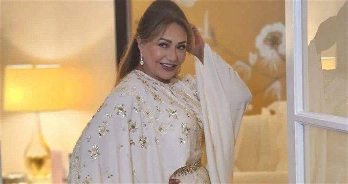 بكاء وزغاريد.. ليلى علوي في حفل زفاف شقيقها