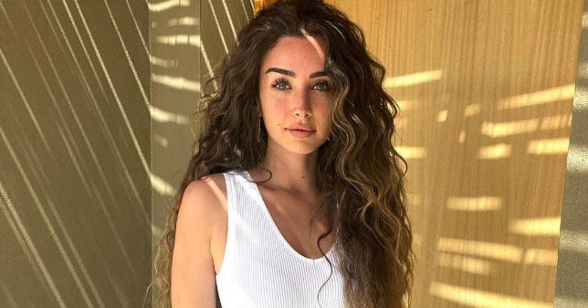 شاهد .. بالصورة - جمال وأنوثة هنا الزاهد يسحر العيون ويخطف قلوب الجمهور