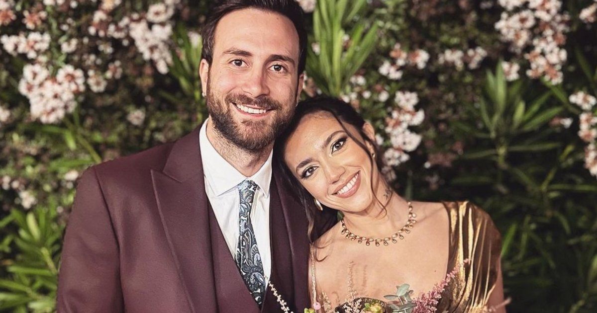 شاهد .. ستيفاني عطالله بإطلالة رائعة من حفل زفاف شقيقها.. وصور تثير الجدل حول خطوبتها رسمياً