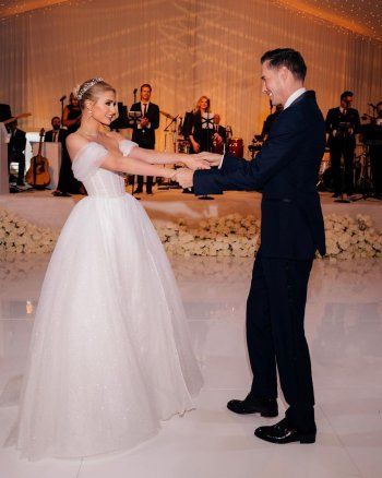 شاهد .. بالصور- باريس هيلتون تحتفل بذكرى زواجها الثانية