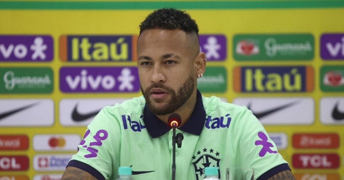 شاهد .. بالصورة - نيمار يفاجئ الجمهور بشكله الجديد..وهذا ما فعله لوجهه