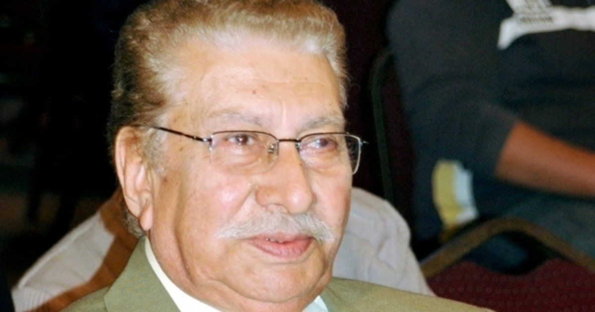 شاهد .. حمادة هلال وأكرم حسني ووفاء عامر.. نجوم ينعون عثمان محمد علي