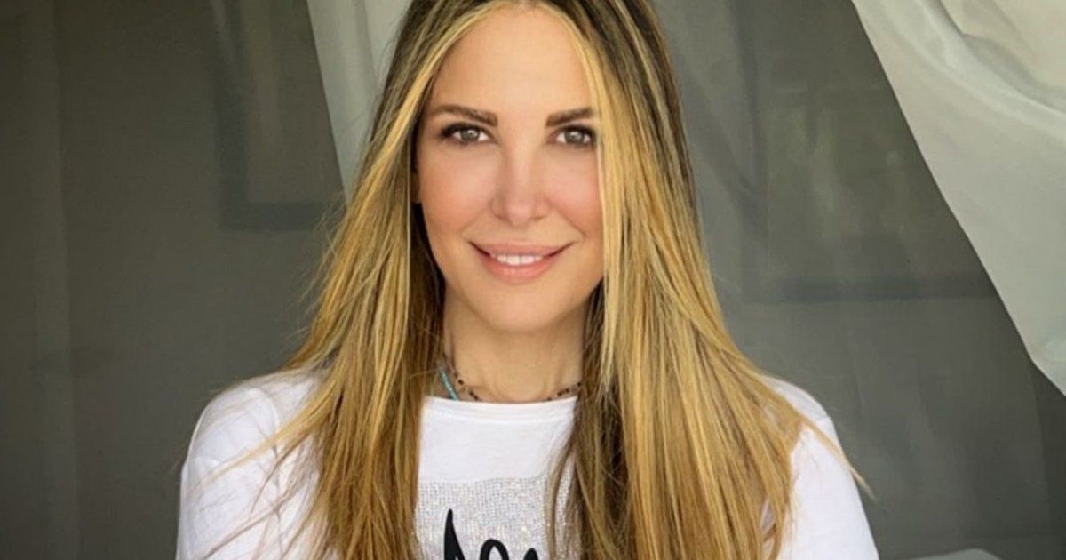 شاهد .. فيديو من الزمن الجميل.. لحظة تتويج دينا عازار ملكة جمال لبنان لعام 1995