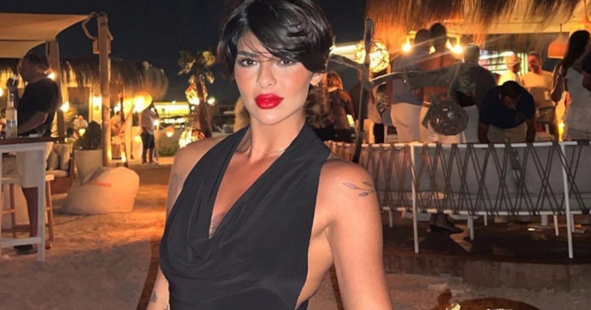 شاهد .. بلوك اسود شتوي..أصالة كامل تظهر جمالها وتتألق - بالصورة