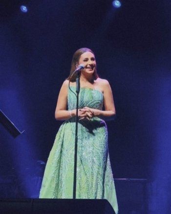 شاهد .. أنغام ترتدي من تصميم لبناني .. وثمن الفستان آلاف الدولارات