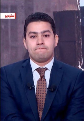 شاهد .. إعلامي ينهار بكاءً على الهواء