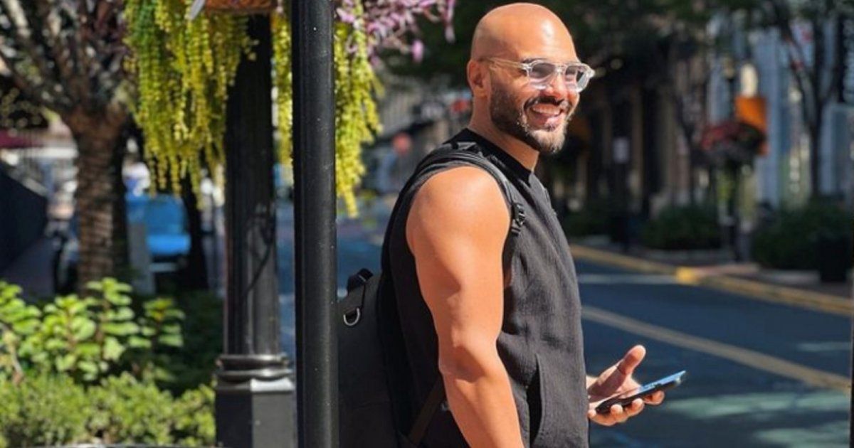 شاهد .. بالصورة - جوزيف عطية يفاجئ الجمهور من داخال الإستوديو