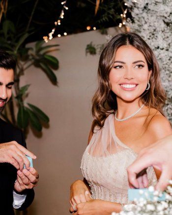 شاهد .. الإعلامية السعودية سارة مراد تتألق في حفل خطوبتها وهذا سعيد الحظ-بالصور