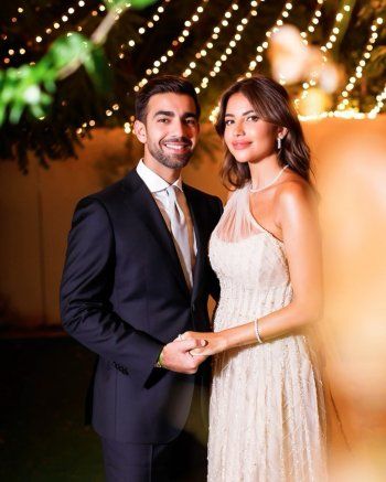 شاهد .. الإعلامية السعودية سارة مراد تتألق في حفل خطوبتها وهذا سعيد الحظ-بالصور