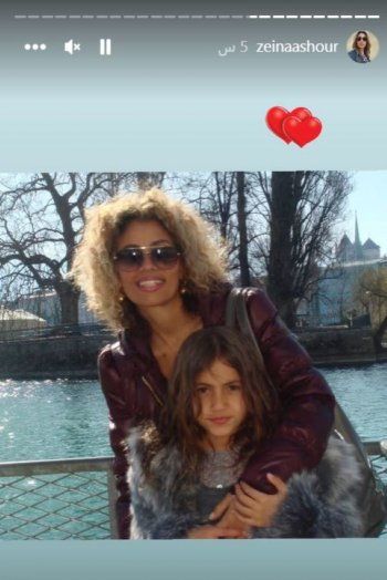 شاهد .. التوأم كنزي وعبد الله عمرو دياب يتلقيان معايدة مميزة من والدتهما وشقيقتهما جنا -بالصور