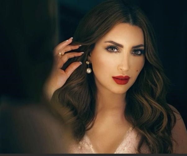 نسرين طافش تحذر من النصب والإحتيال : خدوا بالكم