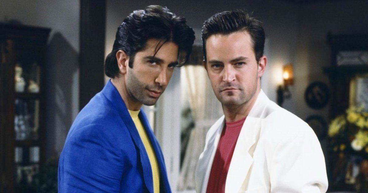 شاهد .. ديفيد شويمر يدمي القلوب برسالته الاخيرة لـ ماثيو بيري.. "كونت منا عائلة من 6 غرباء"