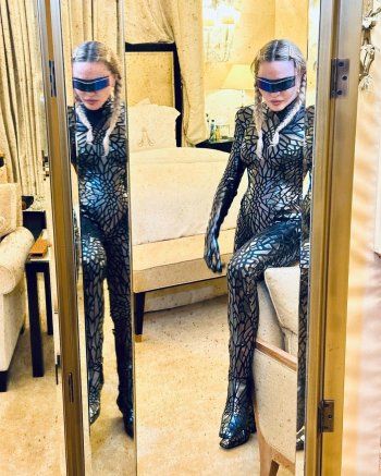 شاهد .. مادونا بصور مثيرة للجدل.. ومظهرها الهزيل حديث المتابعين