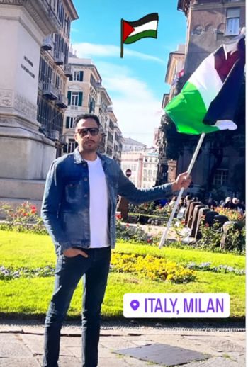 شاهد .. عصام السقا يتضامن مع فلســ طين من شوارع ميلانو في إيطاليا
