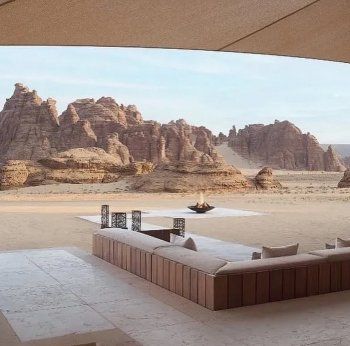 شاهد .. بالفيديو- مواطنة سعودية لـ كانيي ويست : " ممكن توطي الصوت؟ نبي ننام"..فما القصة!