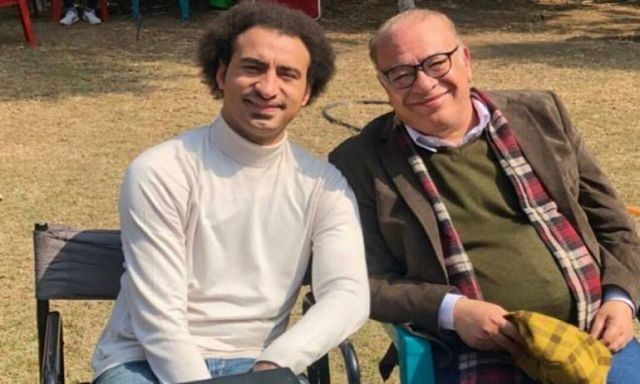 علي ربيع يستعد للمغامرة الكوميدية مع صلاح عبد الله وآية سماحة في 'على الماشي'