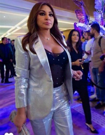 شاهد .. إليسا بعفوية ملفتة وعلى طبيعتها في بروفا حفلها في السعودية