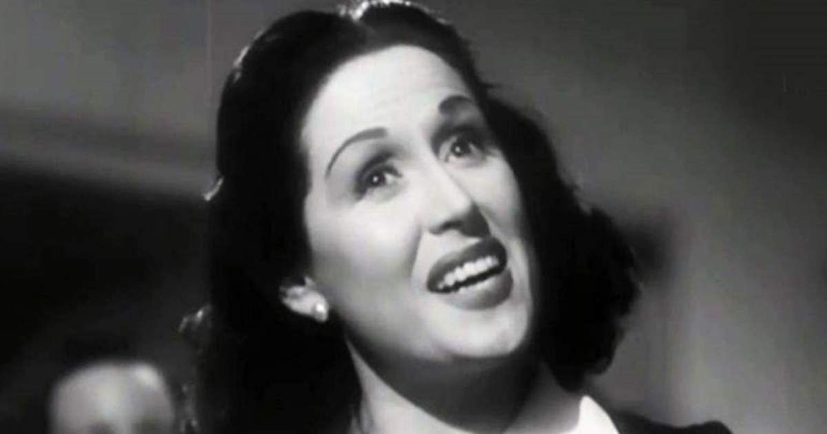 شاهد .. فستان ليلى مراد من تصميم "كوكو شانيل" سعره ضخم وسبب أزمة لـ شانيل مع الرئاسة الفرنسية