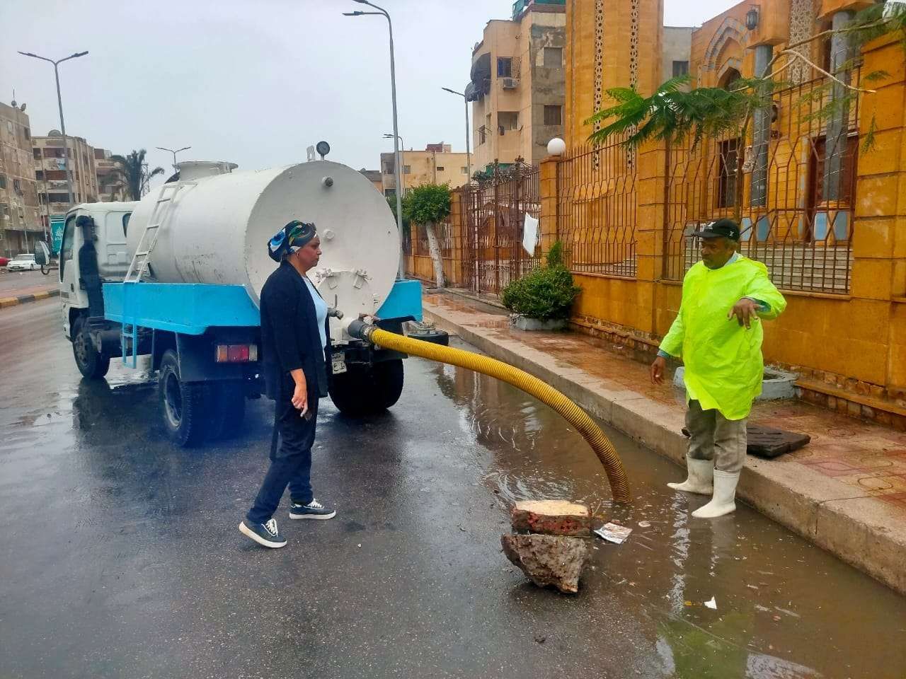 إعلان الطوارئ.. قرارات مفاجئة واستعداداها مكثفة لمواجهة الطقس السيء