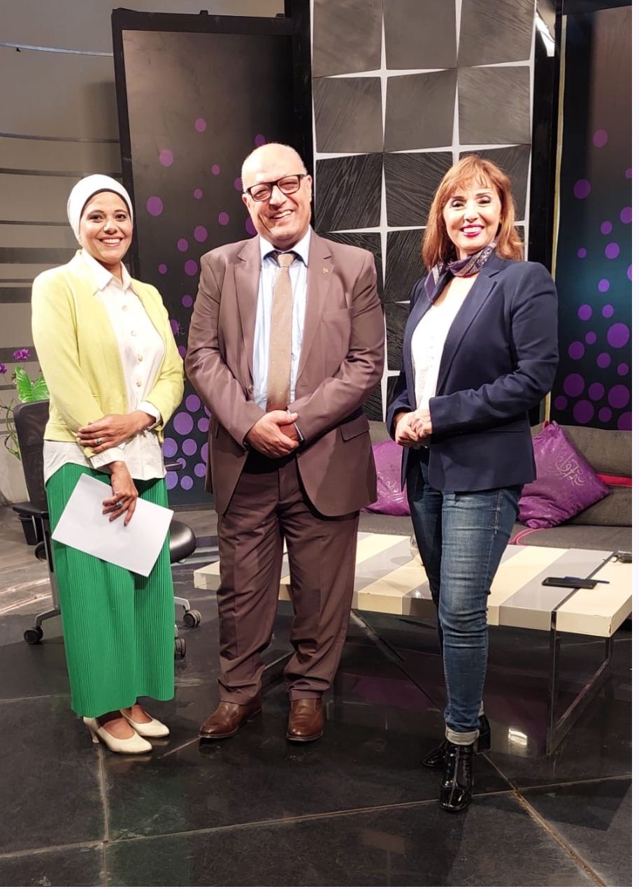 دكتور حسن السعدي الحاصل على جائزة الدولة التقديرية في نجوم على لايف .. غدا