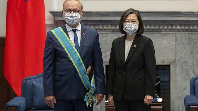 أخبار مصر | سيناتور فرنسي متهم بتخدير زميلته ومحاولة اغتصابها.. فضيحة في برلمان فرنسا