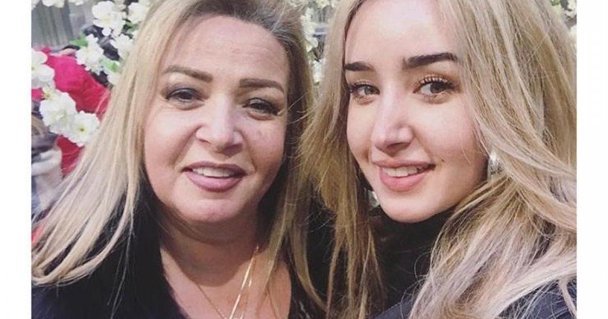 شاهد .. أول تعليق لوالدة هنا الزاهد بعد طلاقها من أحمد فهمي