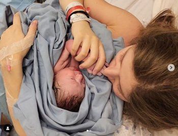 شاهد .. زياد نجيم يرزق بمولوده الأول.. وهذا الإسم الذي إختاره له