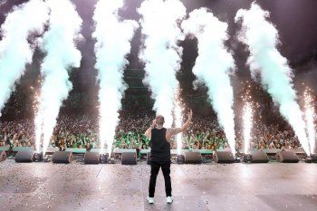 شاهد .. أول تعليق من عمرو دياب على حفله في دبي.. وهذا ما فعله