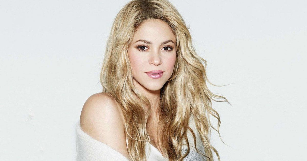 شاهد .. بالفيديو - شاكيرا تنقذ نفسها من السجن .. اليكم التفاصيل