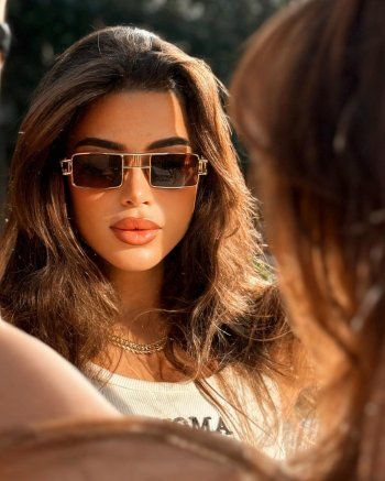 شاهد .. بالصور- يارا السكري تتألق بأناقتها وجمالها وتسحر الجمهور بلوك رائع