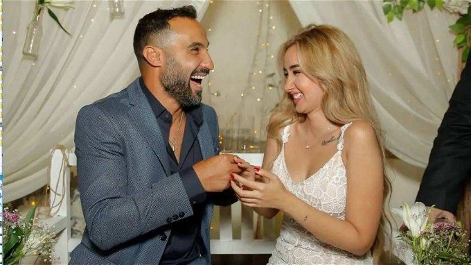 أول تعليق من والدة هنا الزاهد على طلاقها من أحمد فهمي