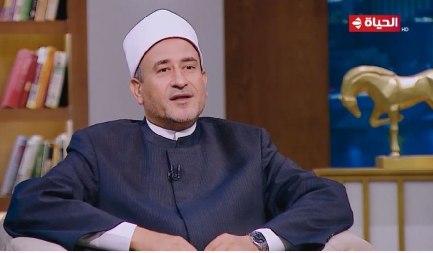 قصة مؤثرة عن الابتلاء من الشيخ ربيع جمعة خطيب جامع الأزهر : كل واحد فينا مبتلى بشكل معين