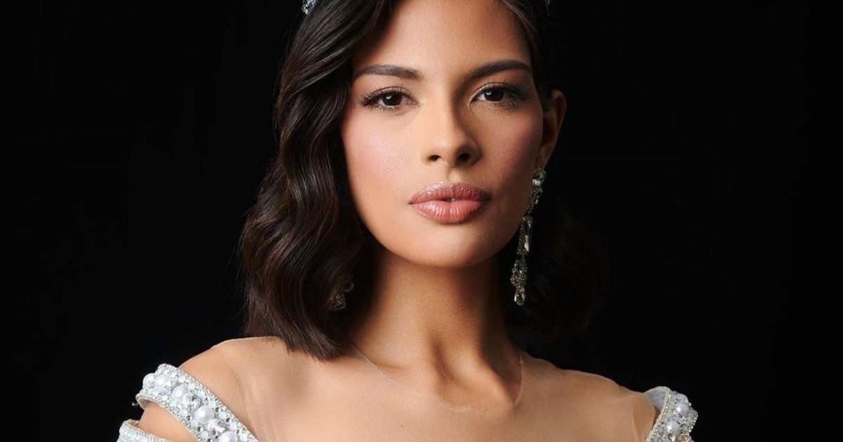 شاهد .. ملكة جمال الكون تطل بالمايوه.. ورشاقتها تخطف الأنظار