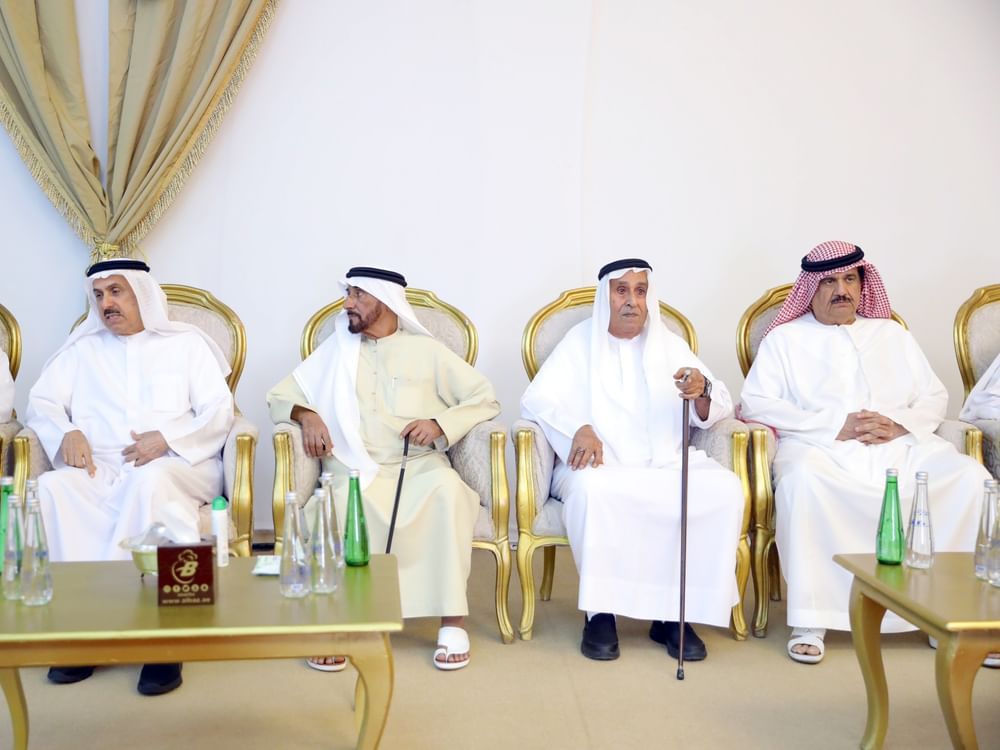 الشيوخ وكبار المسؤولين يقدمون واجب العزاء في وفاة والدة صقر غباش