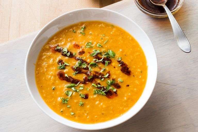 شوربة العدس كما يجب أن تكون.. طريقة مختلفة هتعجب الكل